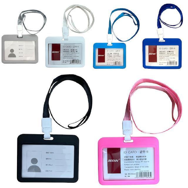 M B7312 PORTA GAFETE HORIZONTAL 10X8CMS CON CORDON 46.5CMS